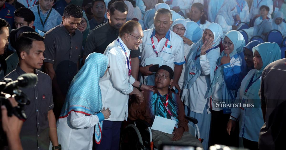 Anwar to Introduce New Governance Framework for State-Owned Enterprises