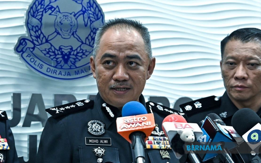 Teenager Hospitalised After Falling From Ipoh School Building