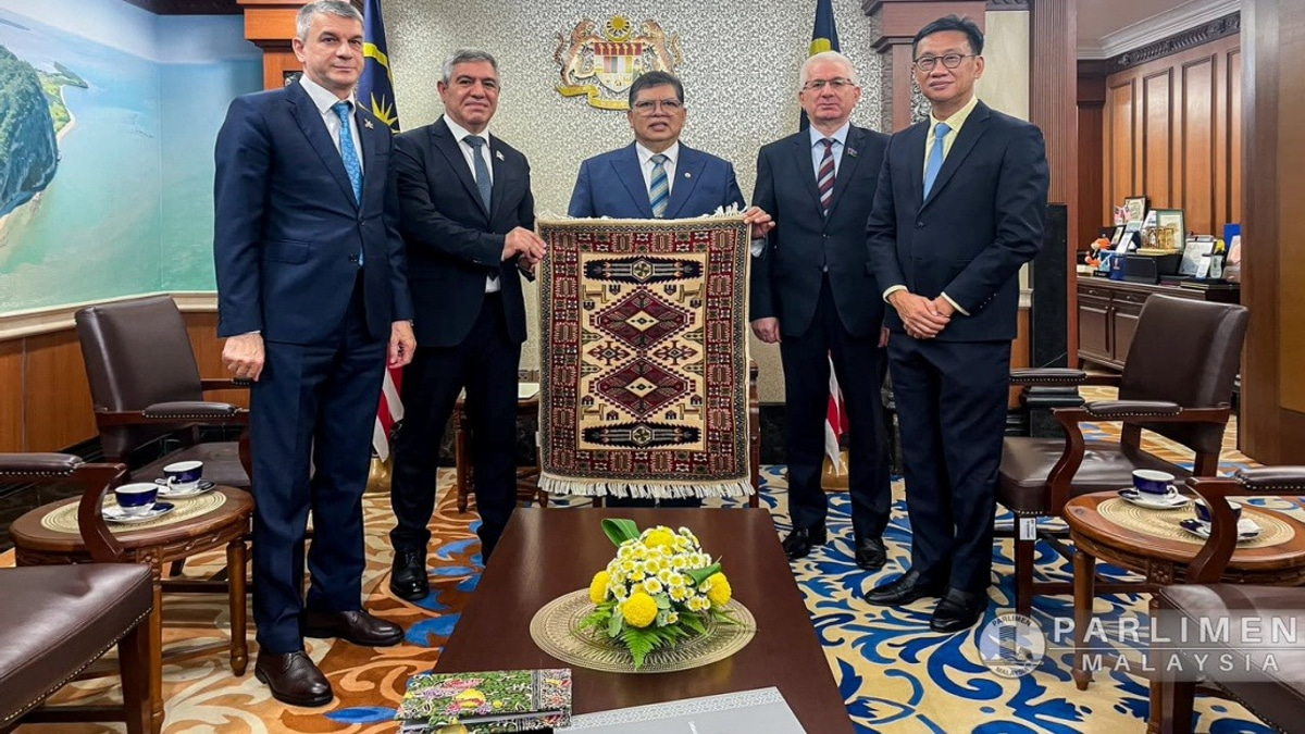 Azerbaijan Seeks to Deepen Parliamentary and Trade Ties With Malaysia