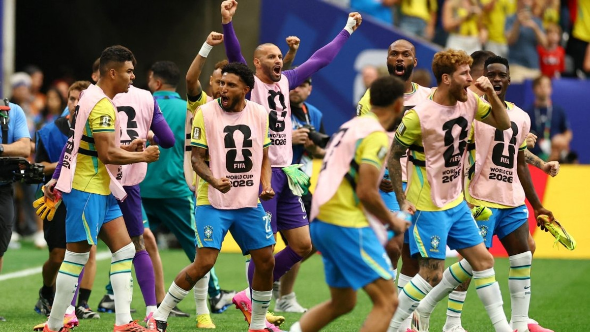 Martinelli's Stoppage-Time Strike Sends Brazil Past Japan Into World Cup Round of 16