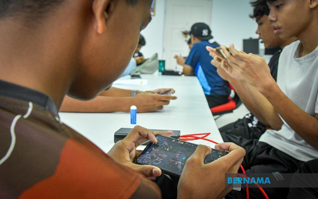 Malaysia Intensifies Push for Parental Oversight in Social Media Ban for Under-16s