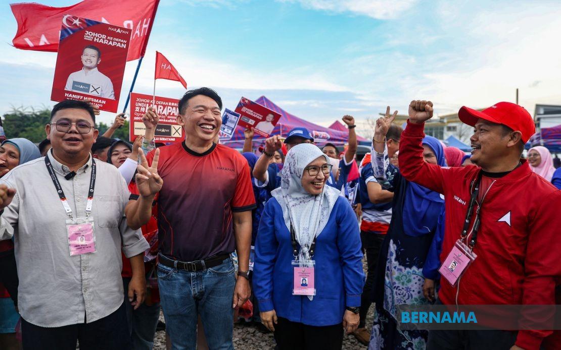 Johor Campaign Trail Shows Democratic Maturity as Rival Candidates Exchange Courtesies at Pontian Night Market
