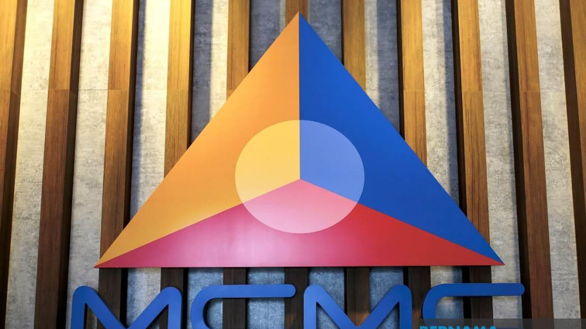 MCMC Bolsters Fibre Network to Fix 'Full Signal, No Internet' Problem