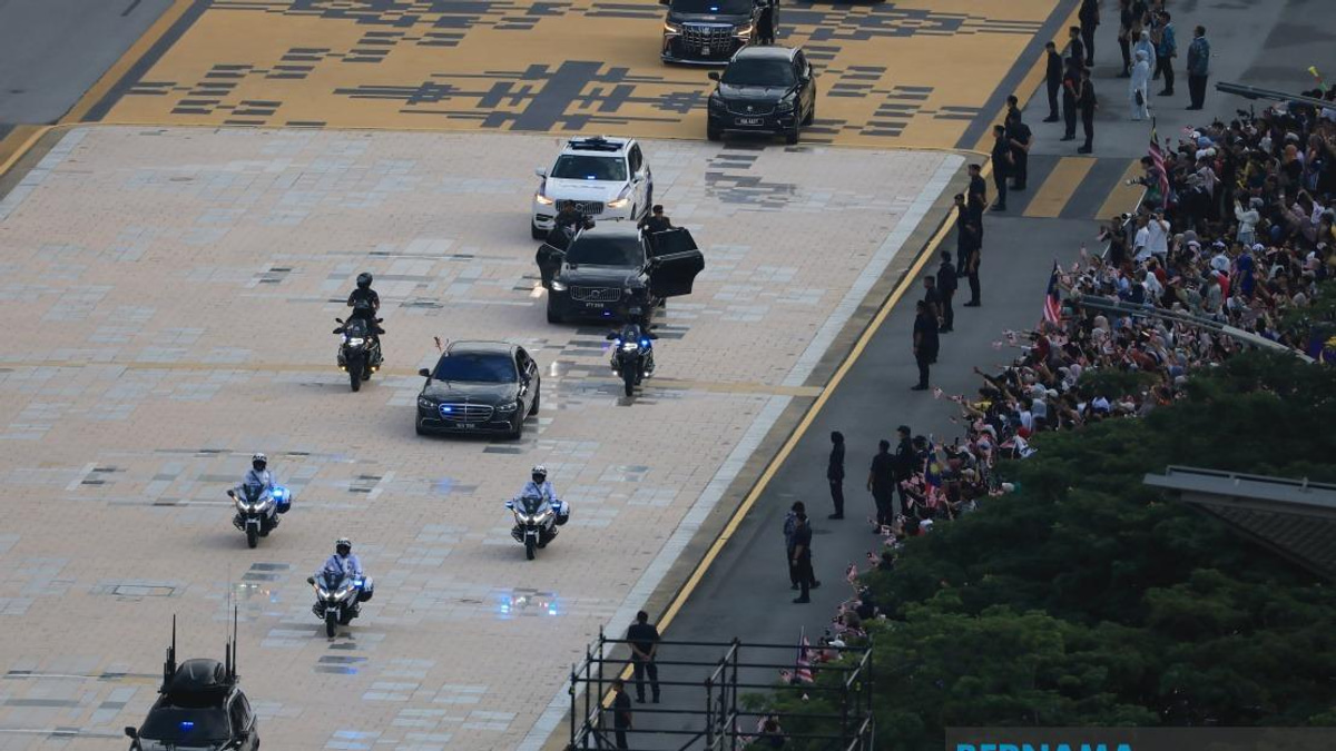 PM Anwar and Cabinet Ministers Lead 69th National Day Commemoration at Putrajaya