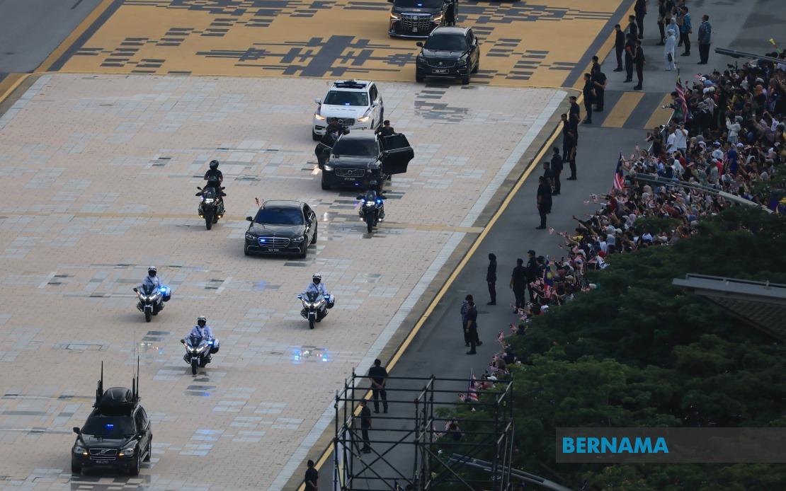 PM Anwar and Cabinet Ministers Lead 69th National Day Commemoration at Putrajaya