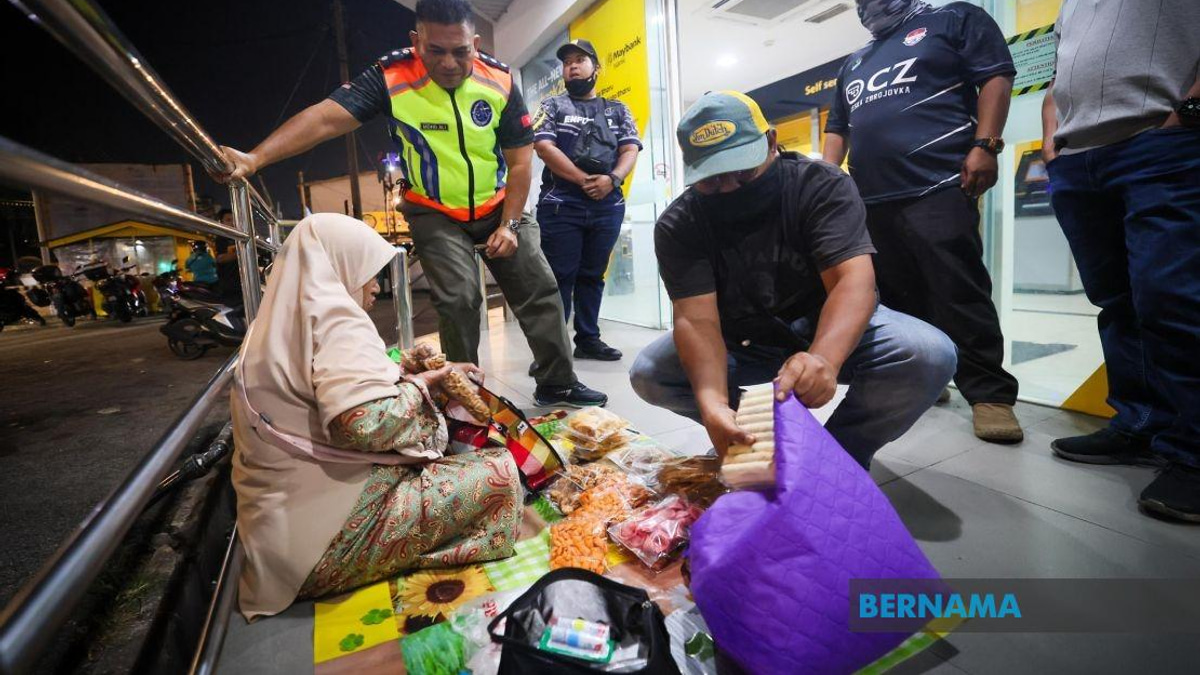 Three Thai Women Detained in Kelantan Over Alleged Sympathy-Selling Scheme at ATMs