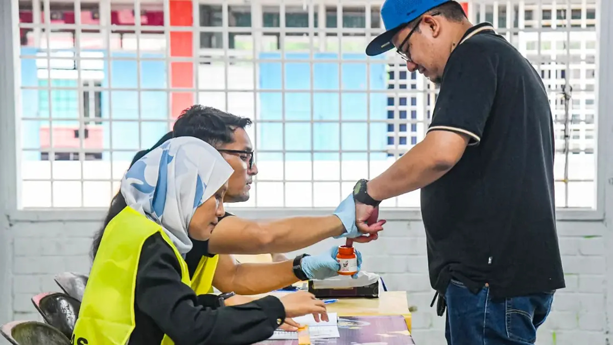 Ethnicity, not age, explains BN's appeal to younger voters, says DAP's Ong
