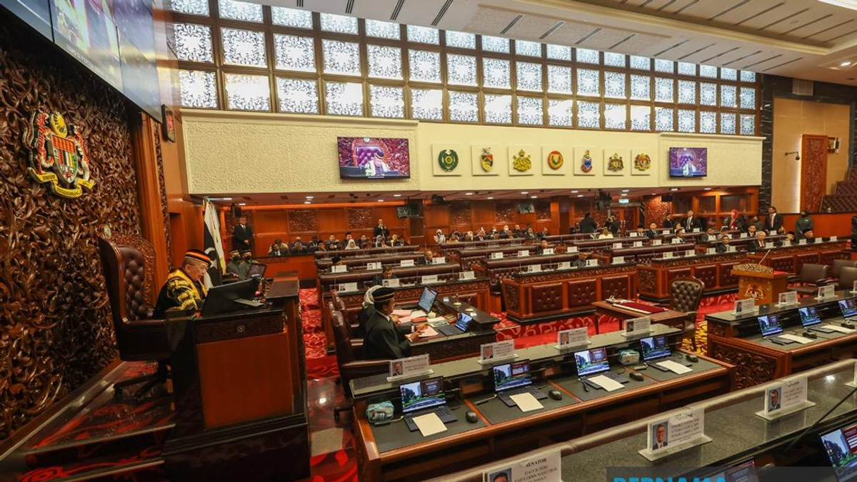 Dewan Negara Passes Governance and Statistics Bills, Charts Economic Course