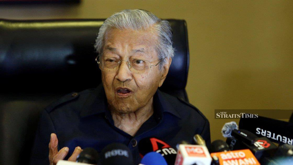 Court to hear health update on Dr Mahathir's RM150 million defamation case against PM Anwar