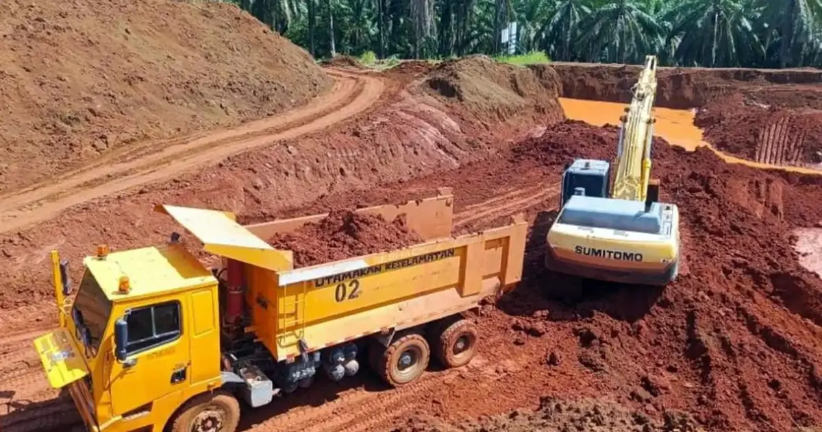 Nine arrested and RM3.75 million in assets seized in major bauxite mining crackdown at Felda plantation