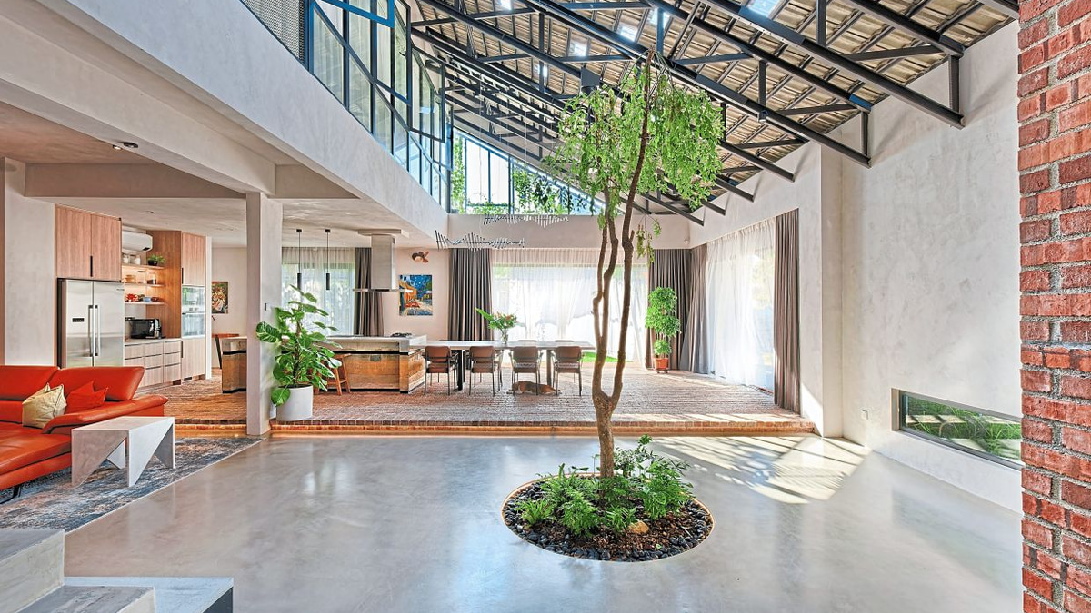 How a 40-Year-Old Kuala Lumpur Terrace House Was Reimagined as a Light-Filled, Nature-Integrated Home