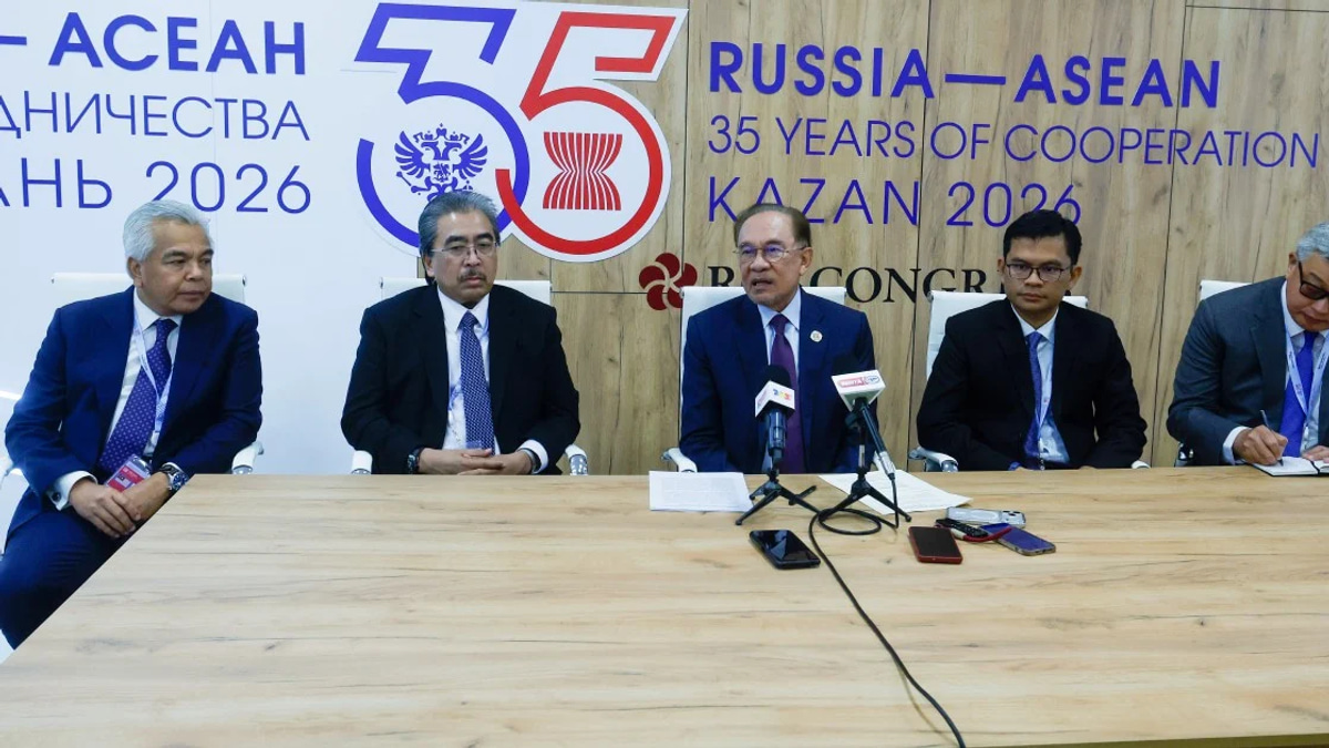 Malaysia to Fast-Track Visa-Free Travel for Russian Tourists, Says PM Anwar