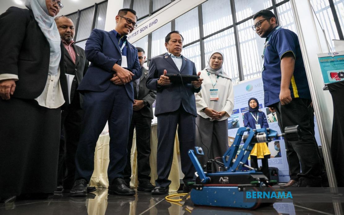 Malaysia's Works Ministry Pushes Contractors into Lucrative Facility Management Sector