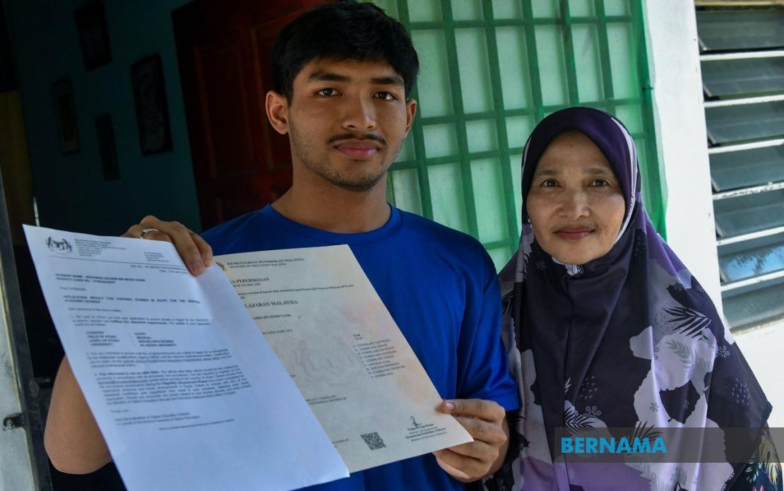 MARA Steps In To Fund Medical Dreams Of Orphaned Student From Kelantan