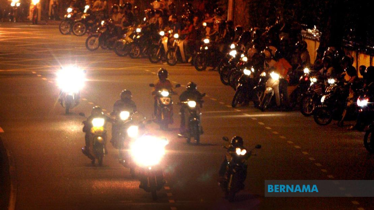 Parliament Weighs Tougher Penalties for Illegal Street Racing, Including Licence Revocation