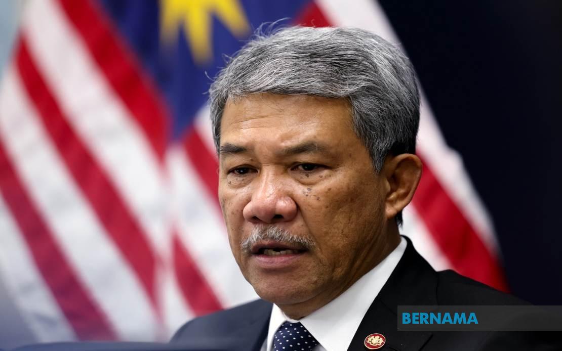 Foreign Minister Mohamad In Manila For 59th ASEAN Foreign Ministers' Meeting