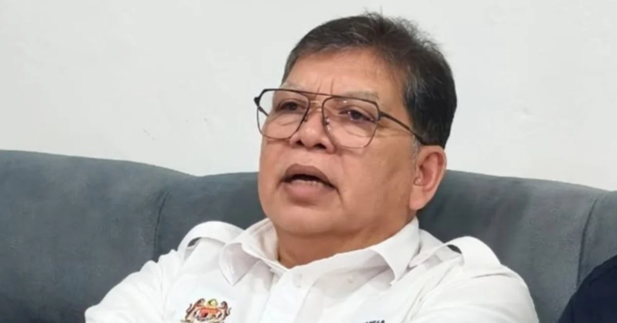 Hamzah Zainudin Reconfirmed as Opposition Leader in Parliament