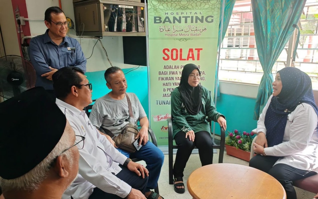 Selangor Education Department Visits Student Wounded in Banting School Stabbing