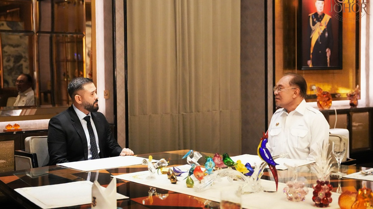 PM Anwar Appreciates Johor Regent's Gesture of Goodwill, Urges Respect for Royal Institution