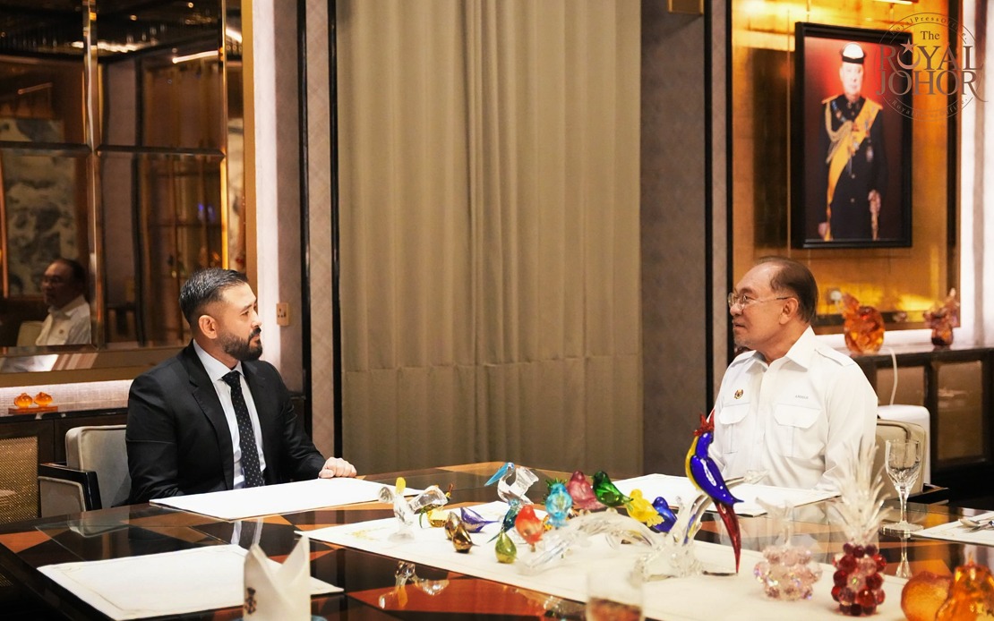 PM Anwar Appreciates Johor Regent's Gesture of Goodwill, Urges Respect for Royal Institution