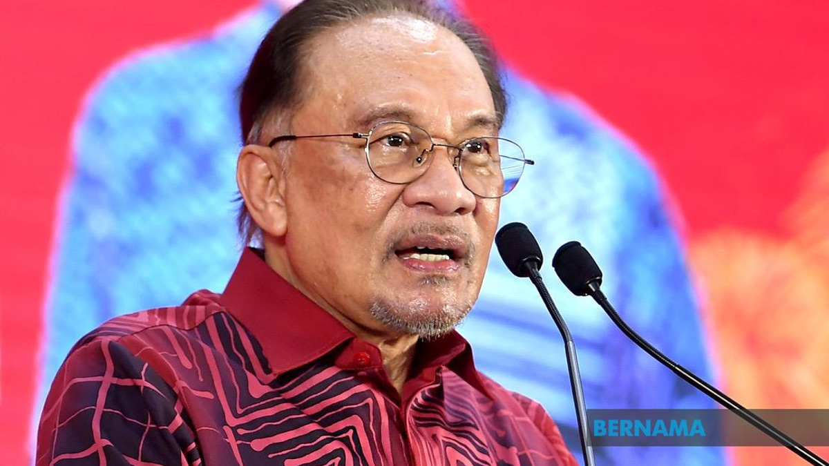 Anwar Ibrahim Retains Leadership Approval at 52%, Survey Shows Stable Public Sentiment