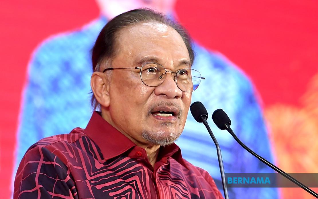 Anwar Ibrahim Retains Leadership Approval at 52%, Survey Shows Stable Public Sentiment