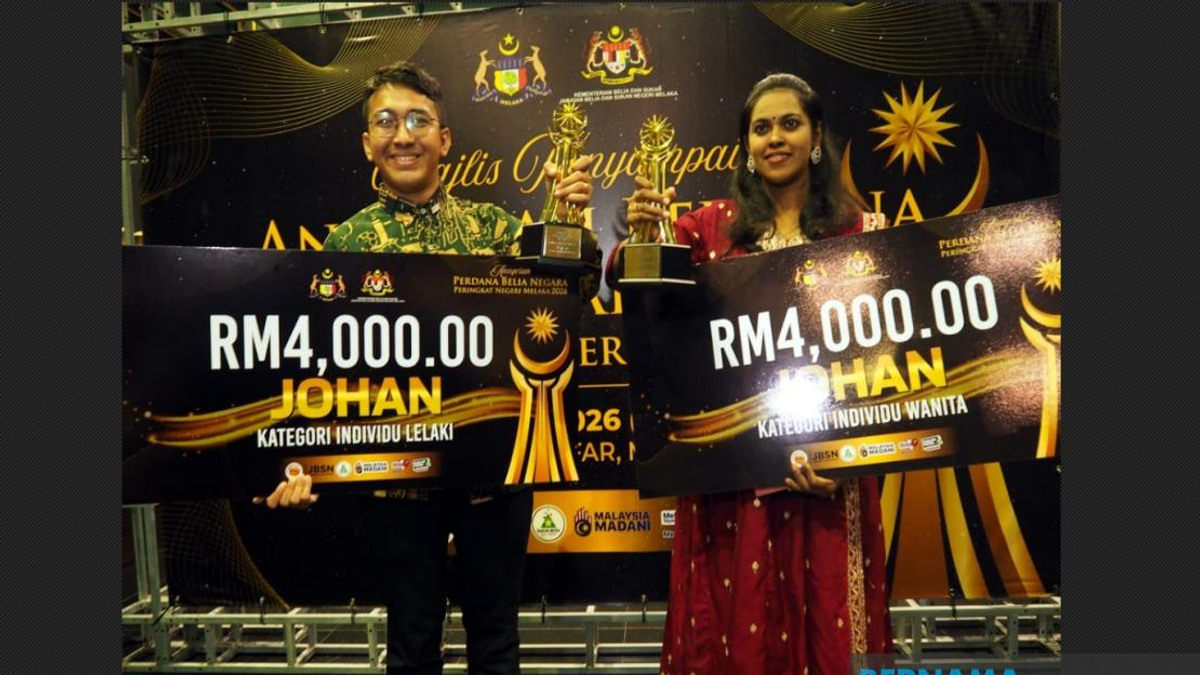 Rising Stars: Syariah Lawyer and Teacher Honoured at Melaka Youth Awards