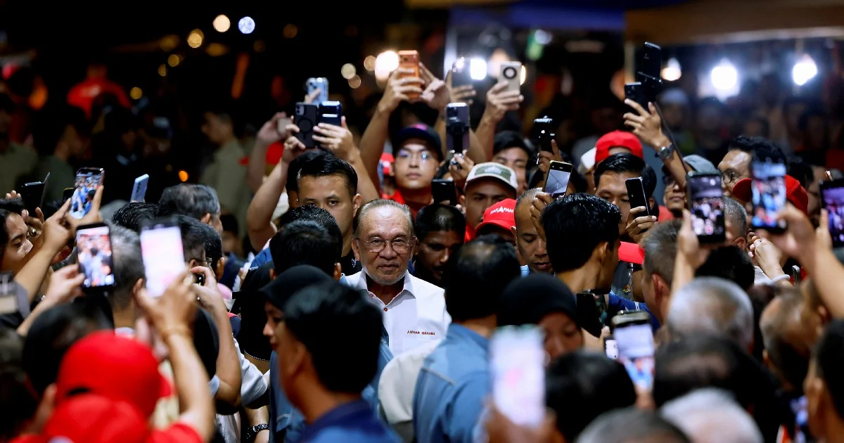 Anwar Declares End of Crony Politics Era, Pledges Clean Government Mandate