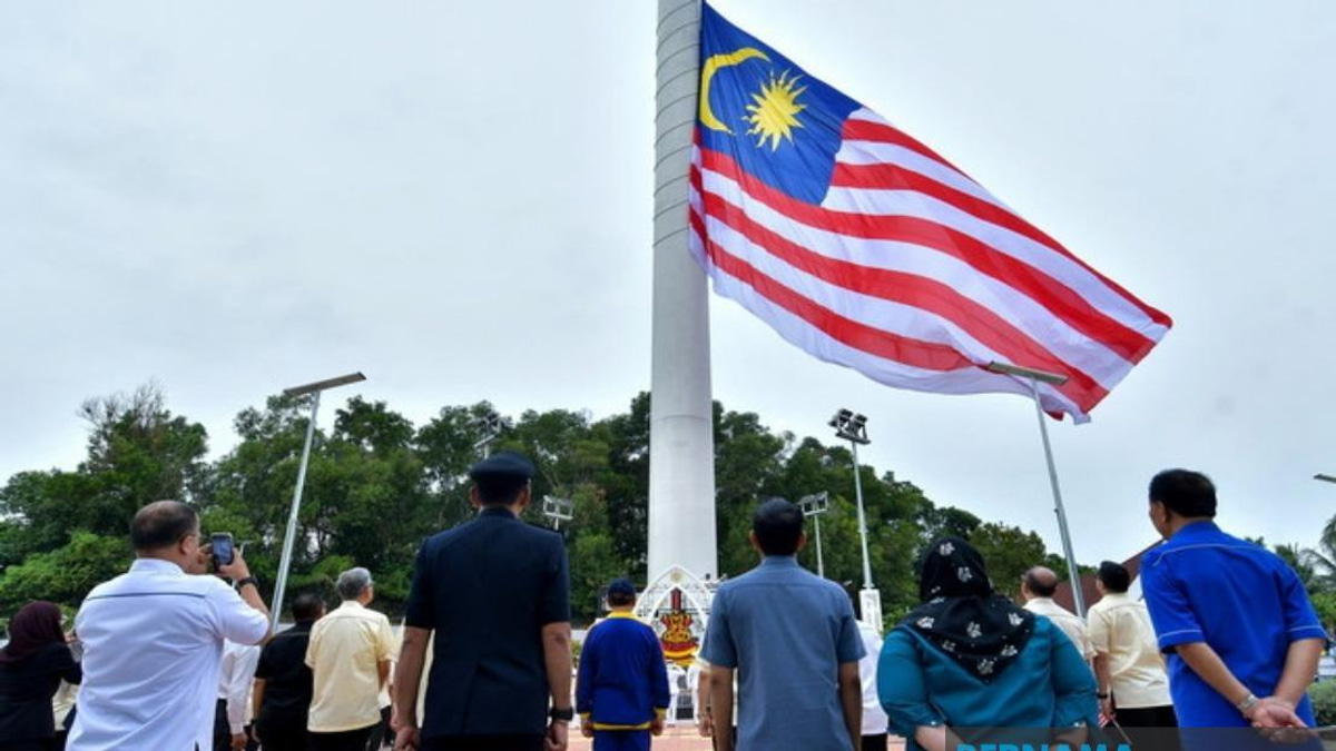 Sultan of Selangor Urges Malaysians to Embrace Jalur Gemilang as Symbol of Unity Beyond Ceremonies