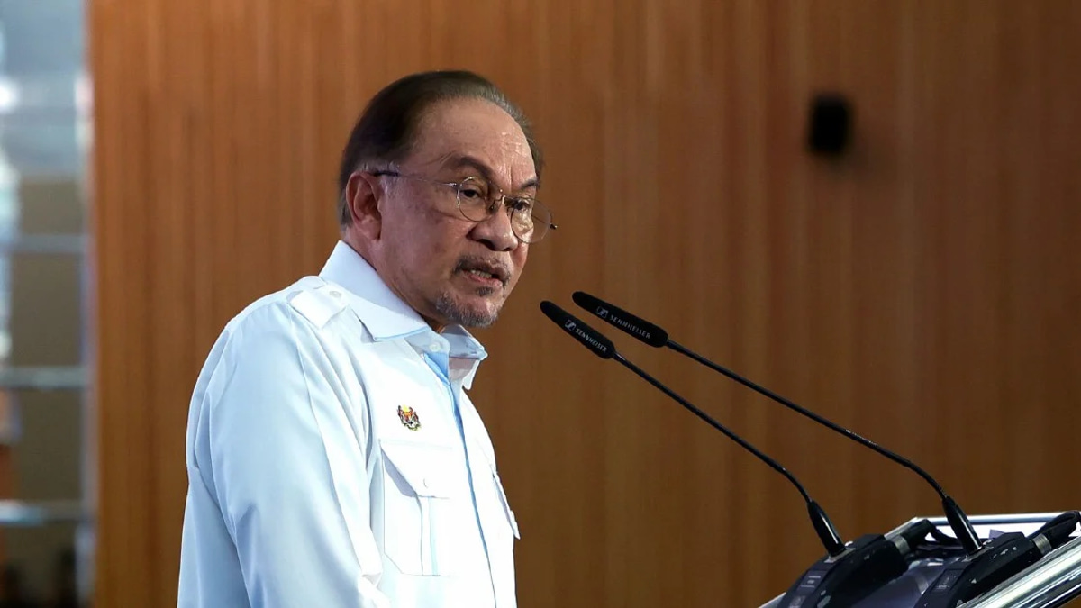 Anwar Rebuffs Claims of Biased Federal Development Funding to States