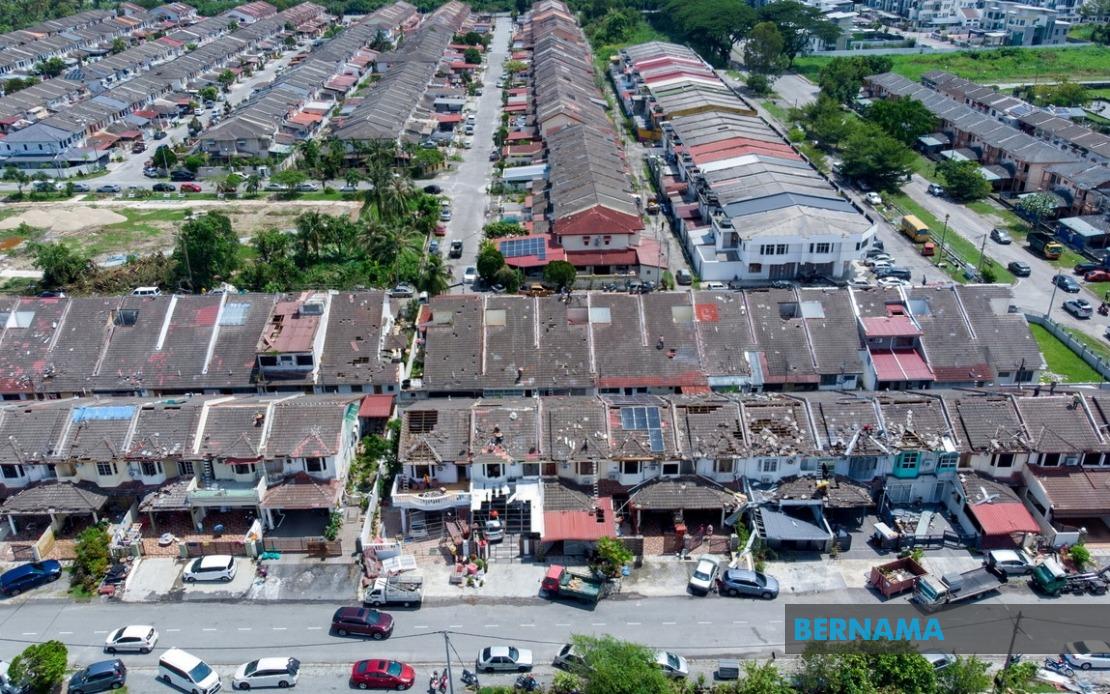 Police Cordon Off Storm-Damaged Bercham Areas as Authorities Guard Against Looting