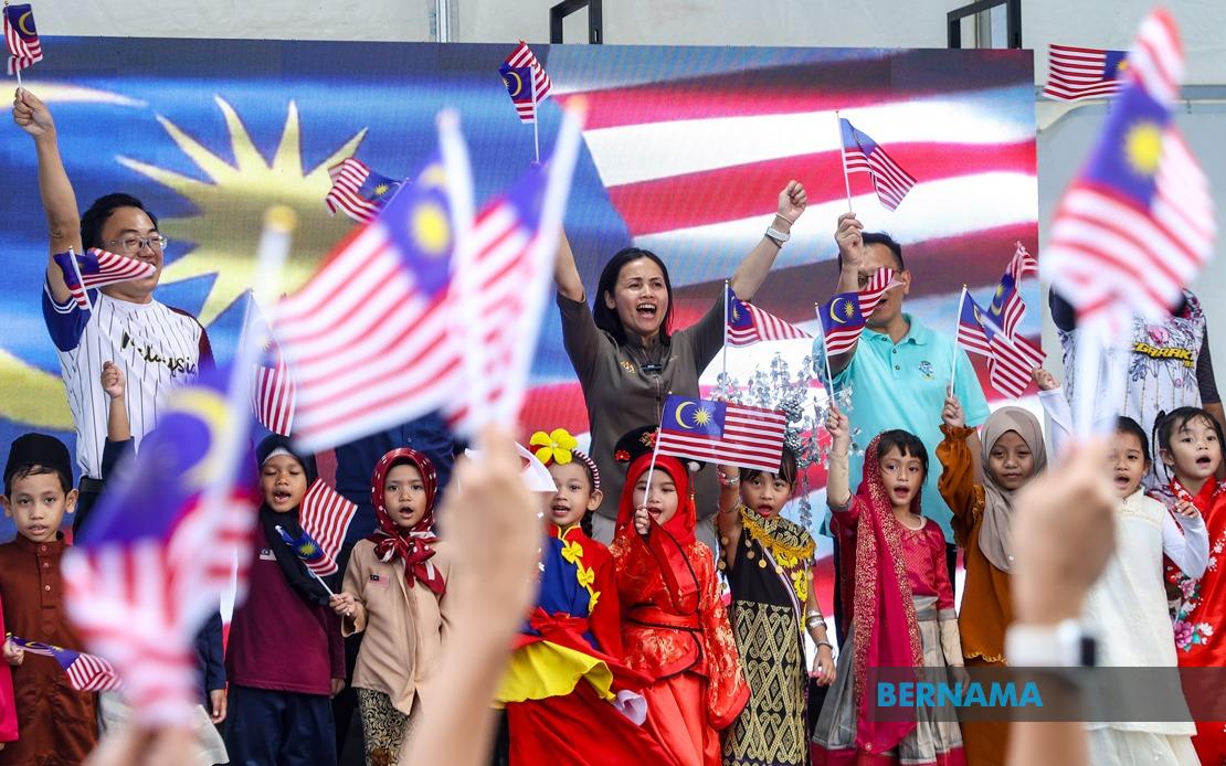 Teo Nie Ching Dismisses Gang-Related Allegations as False Social Media Campaign
