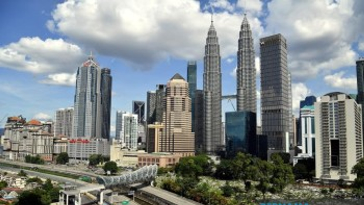 Malaysia's Government Stands Firm on Debt Obligations, Says Finance Minister