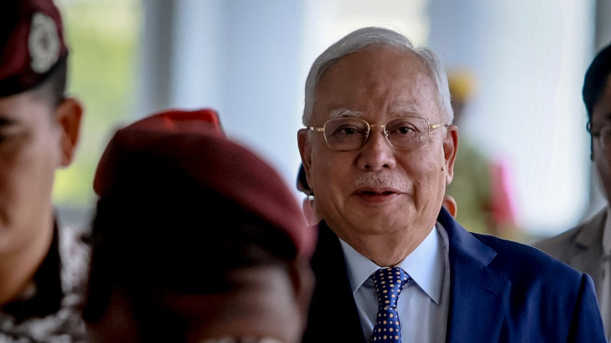Federal Court judge rebukes Najib's legal team for eleventh-hour adjournment application