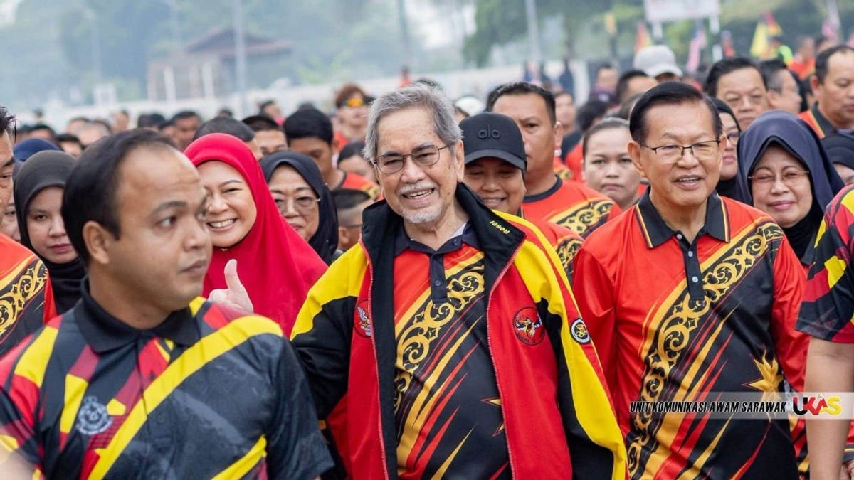 Over 10,000 Sarawakians March in Sibu Unity Walk to Celebrate State Day