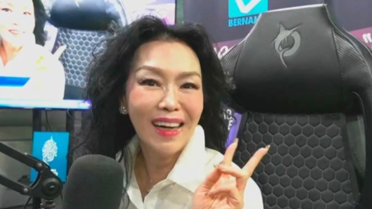 From RM8 wedding gigs to four decades of stardom: How Elaine Kang built an empire through relentless work