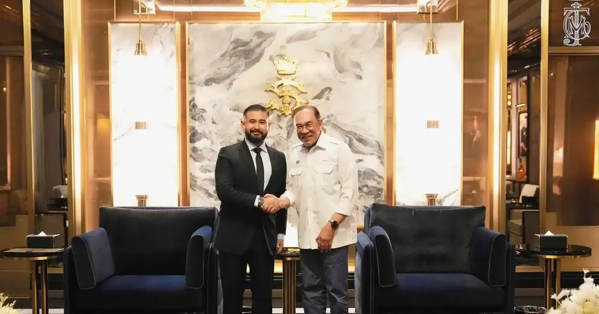 Anwar and Johor Regent TMJ Commit to Strengthening State-Federal Ties