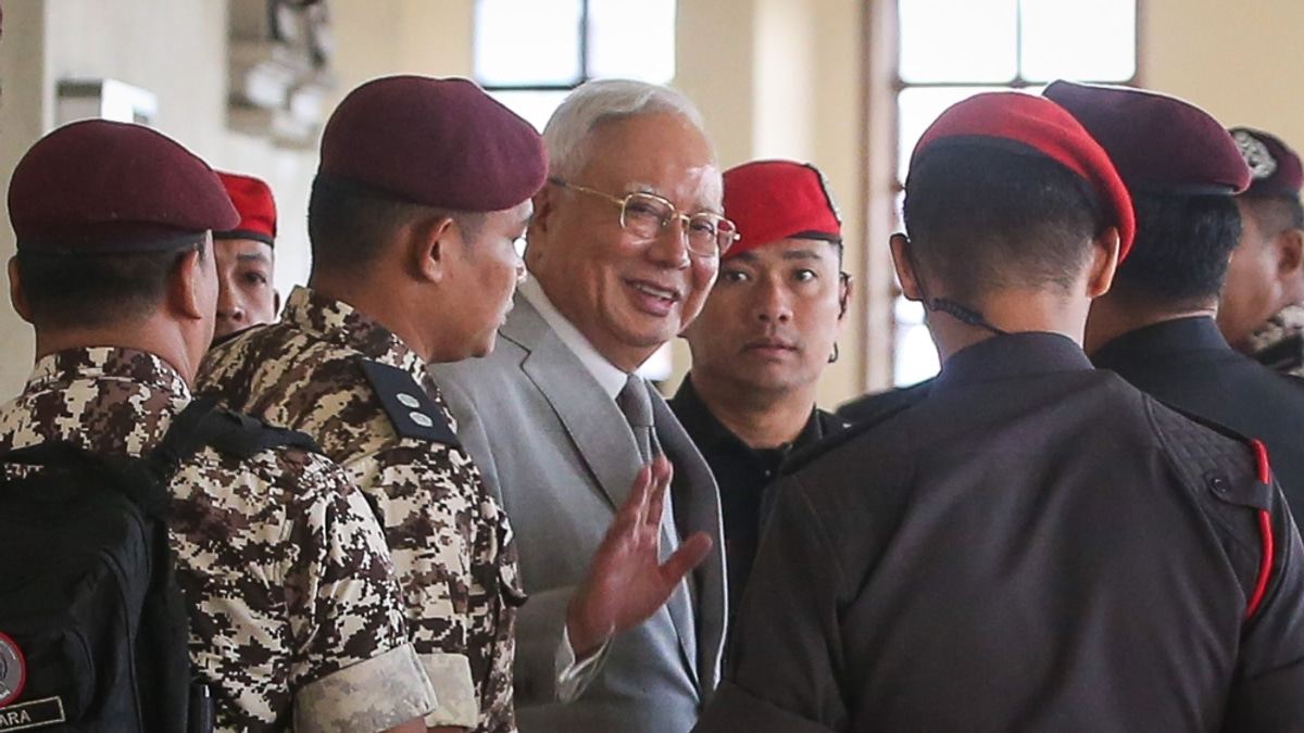 Former PM Najib to Undergo Heart Procedure at Serdang Hospital
