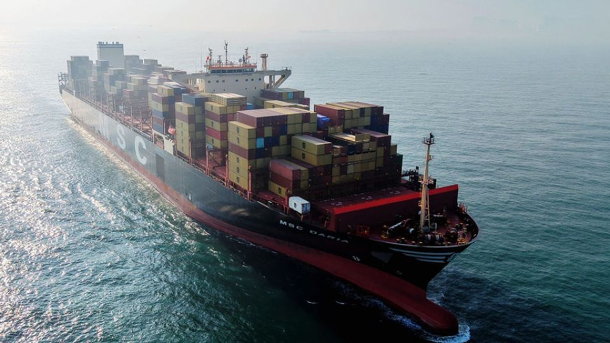 US Targets Chinese Shippers in Escalating Iran Oil Sanctions Campaign