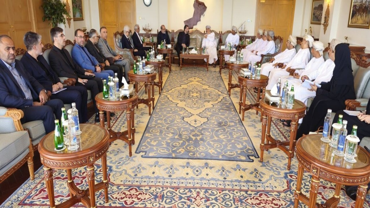 Iran and Oman Establish Joint Committee to Govern Strait of Hormuz Future