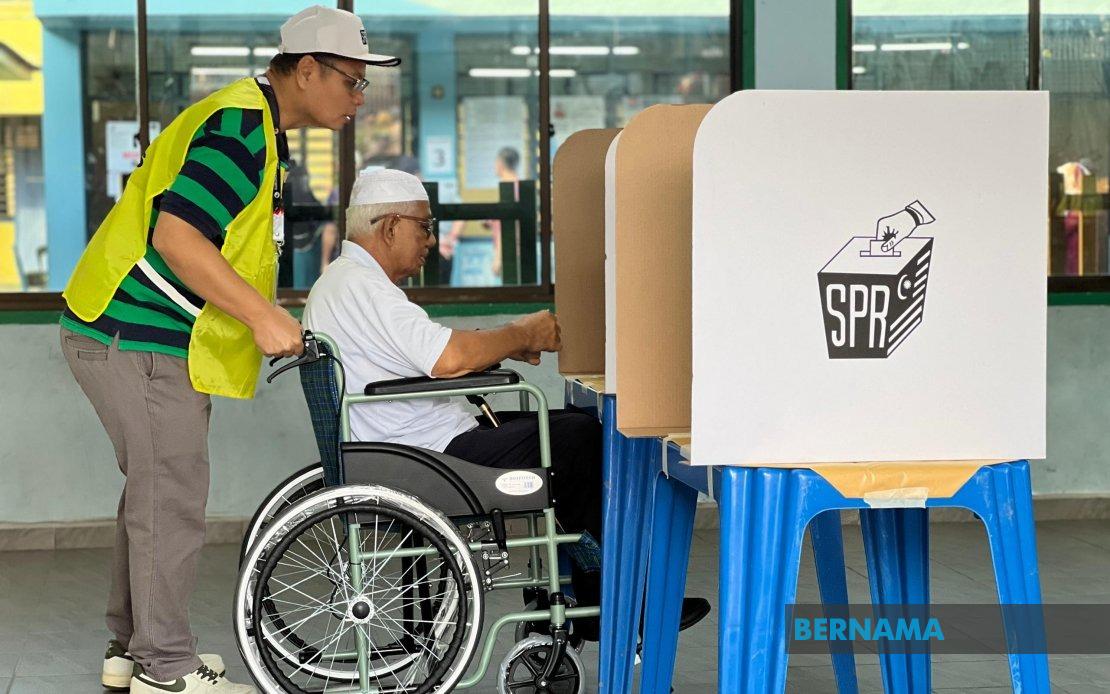 Johor Voters Head to Polls as 1,076 Centres Open for State Election