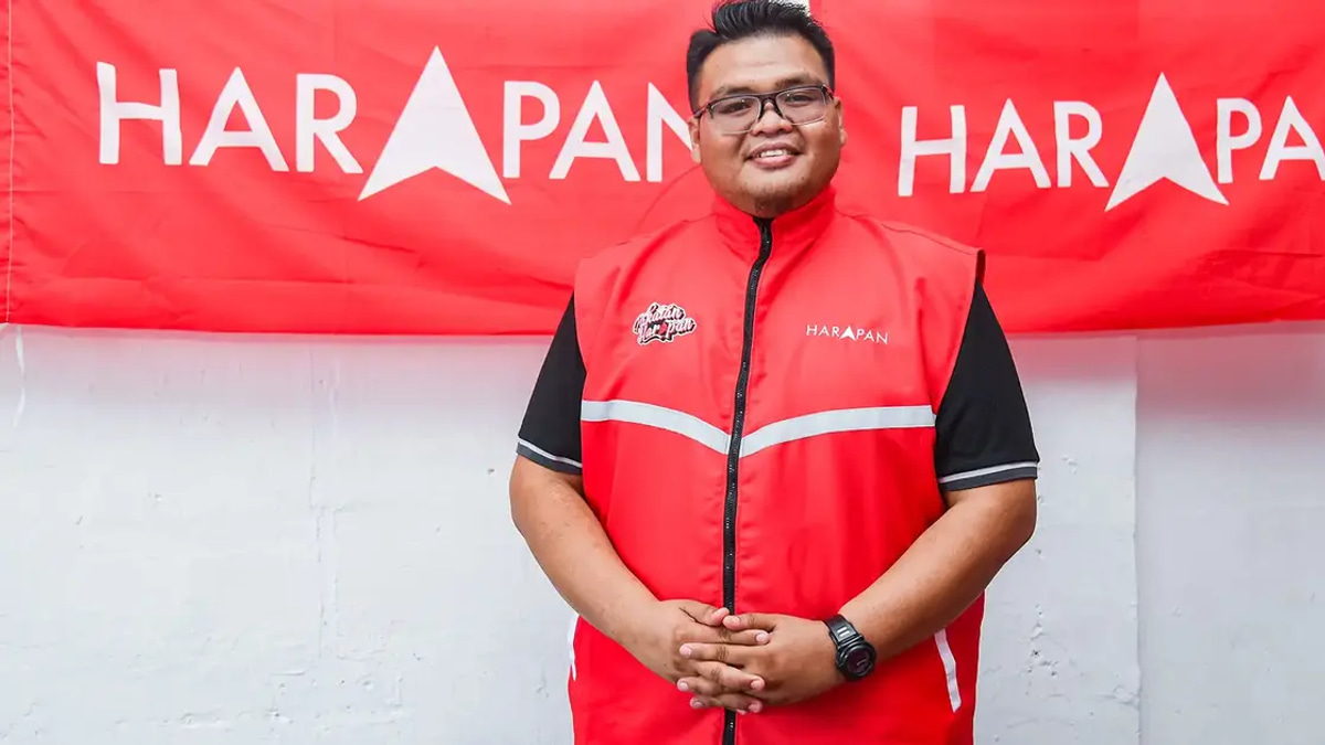 PKR Banker Leverages Mandarin Skills in Bid to Capture Umno Stronghold of Pertang