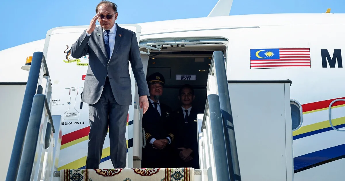 Anwar Returns to Penang Following Turkmenistan Tour, Participates in Hawana and Investment Forum