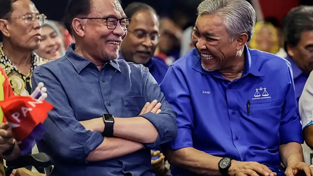 Zahid Counters Anwar's Poem with Verse as BN Reaffirms Unity Pact