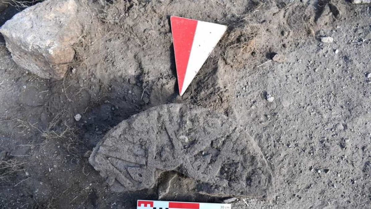 Rare Stone Bearing Prophet Muhammad's Name Discovered at Türkiye's Ani Archaeological Site