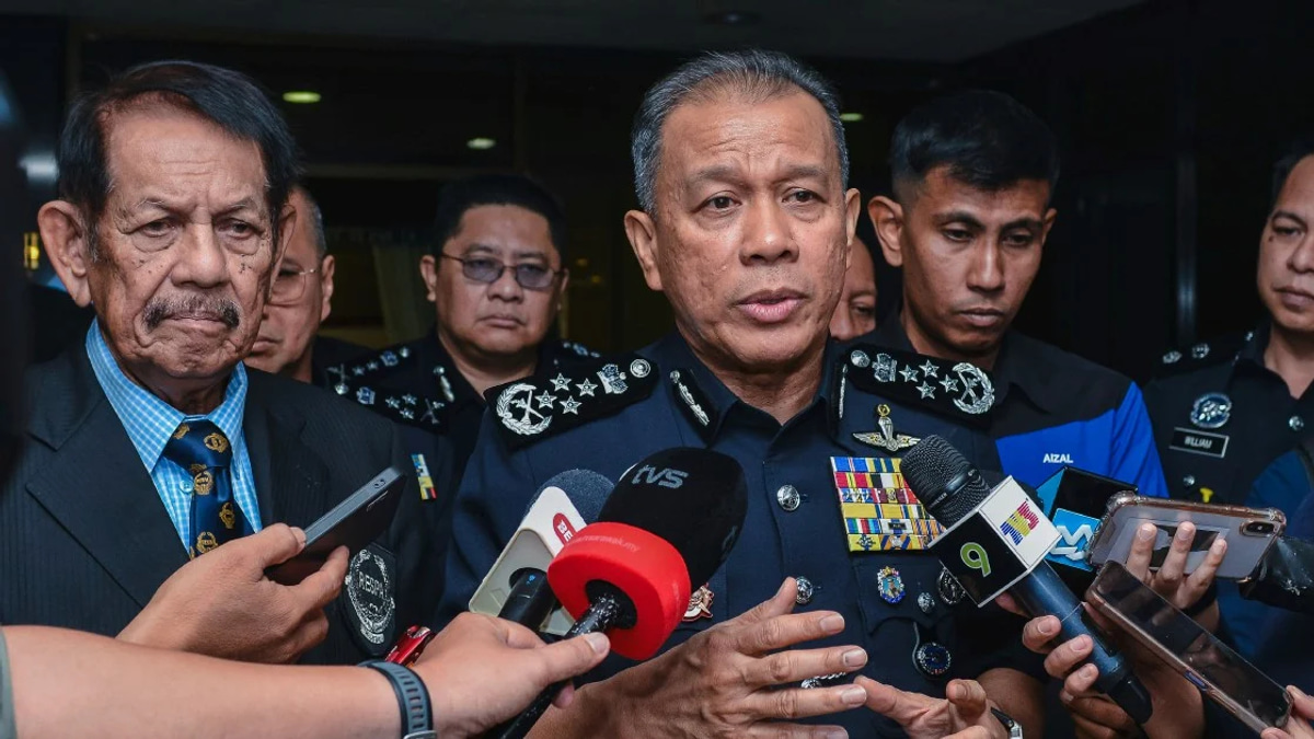 Police Launch Disciplinary Probe Into Officer Featured in Controversial China Video