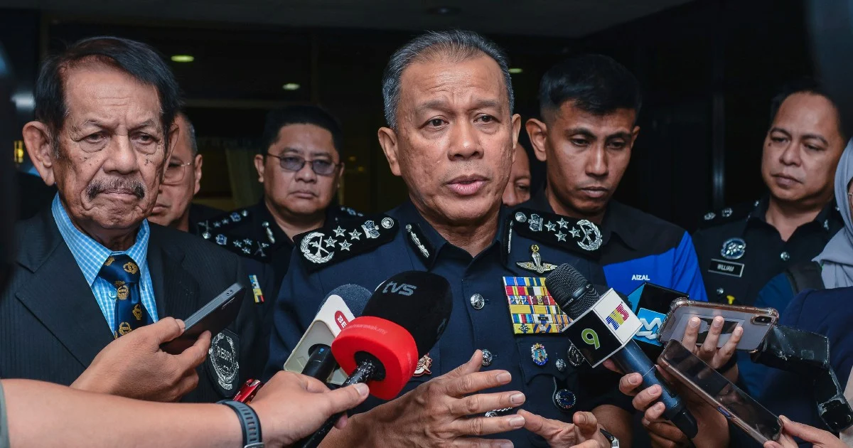 Police Launch Disciplinary Probe Into Officer Featured in Controversial China Video