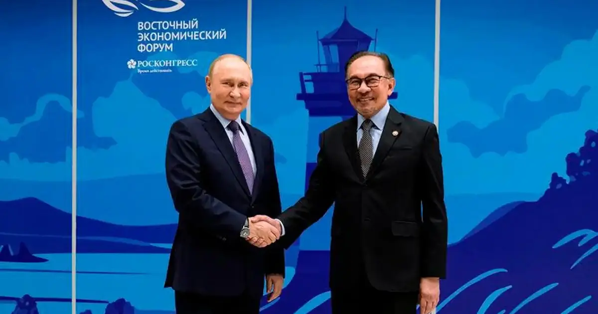 Anwar to Explore Malaysia's Energy Needs in Putin Talks During Russia Visit