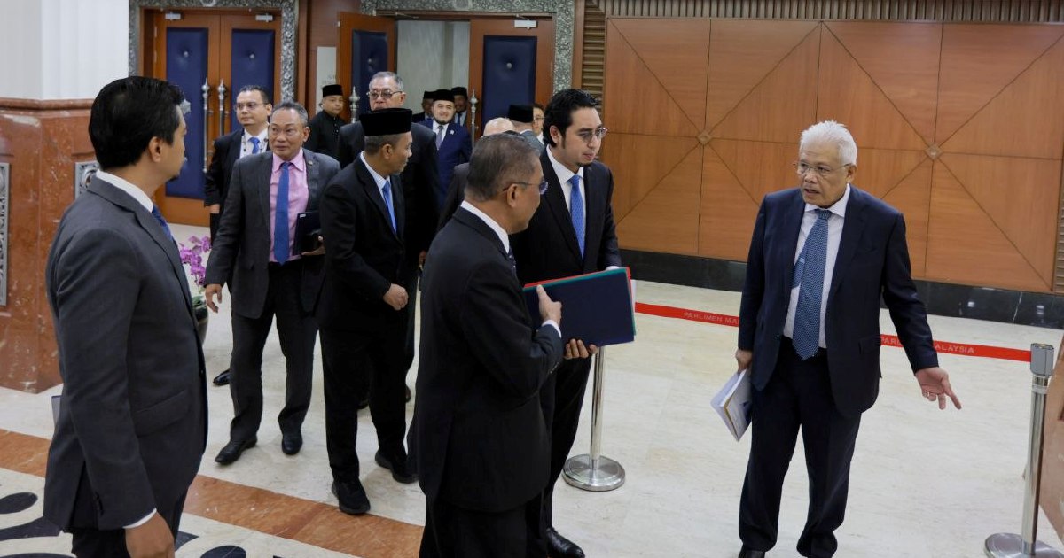Minister Calls for Opposition MPs to Rejoin Parliament for Tabung Haji RCI Debate
