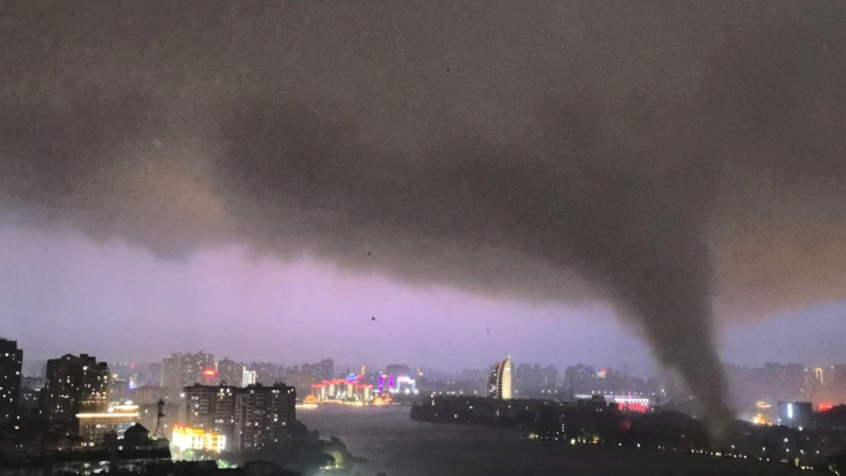 Severe Storms Ravage China's Hubei Province; 11 Dead, Dozens Injured